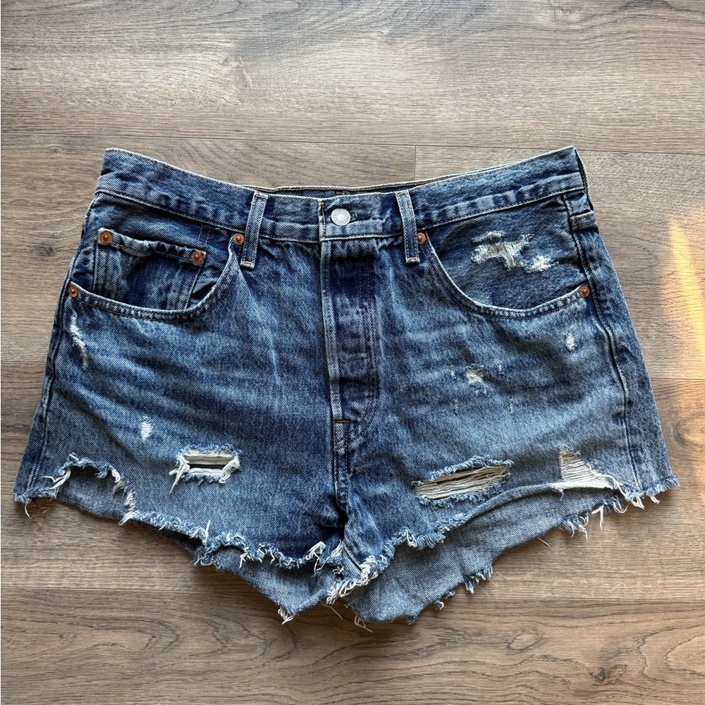 Like New Levis 501 Dark Wash Distressed Jean Shorts